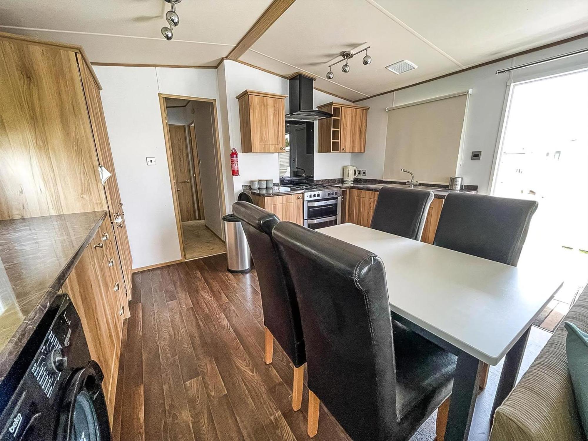 Beautiful Caravan With Decking At Carlton Meres Holiday Park, Suffolk Ref 60022M Saxmundham Luaran gambar