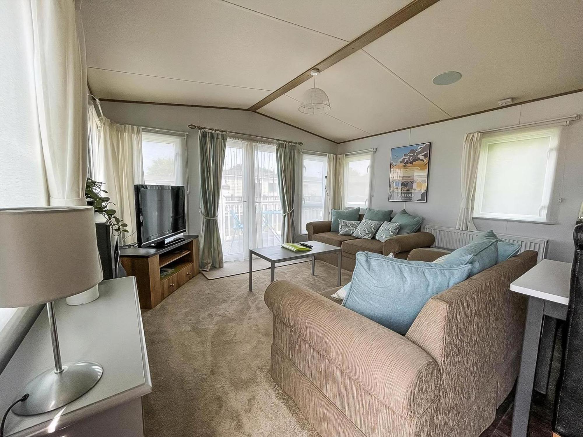 Beautiful Caravan With Decking At Carlton Meres Holiday Park, Suffolk Ref 60022M Saxmundham Luaran gambar