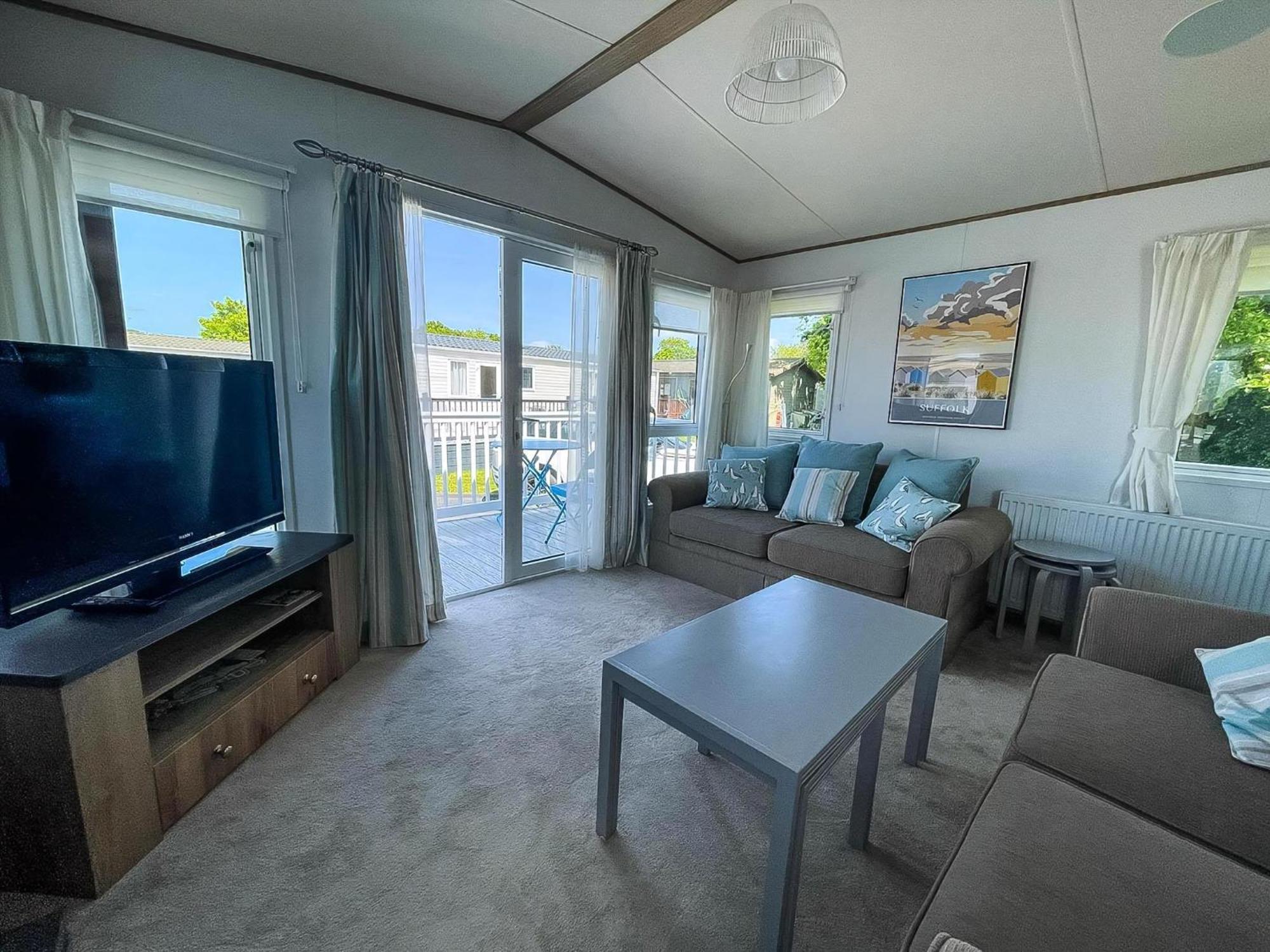 Beautiful Caravan With Decking At Carlton Meres Holiday Park, Suffolk Ref 60022M Saxmundham Luaran gambar