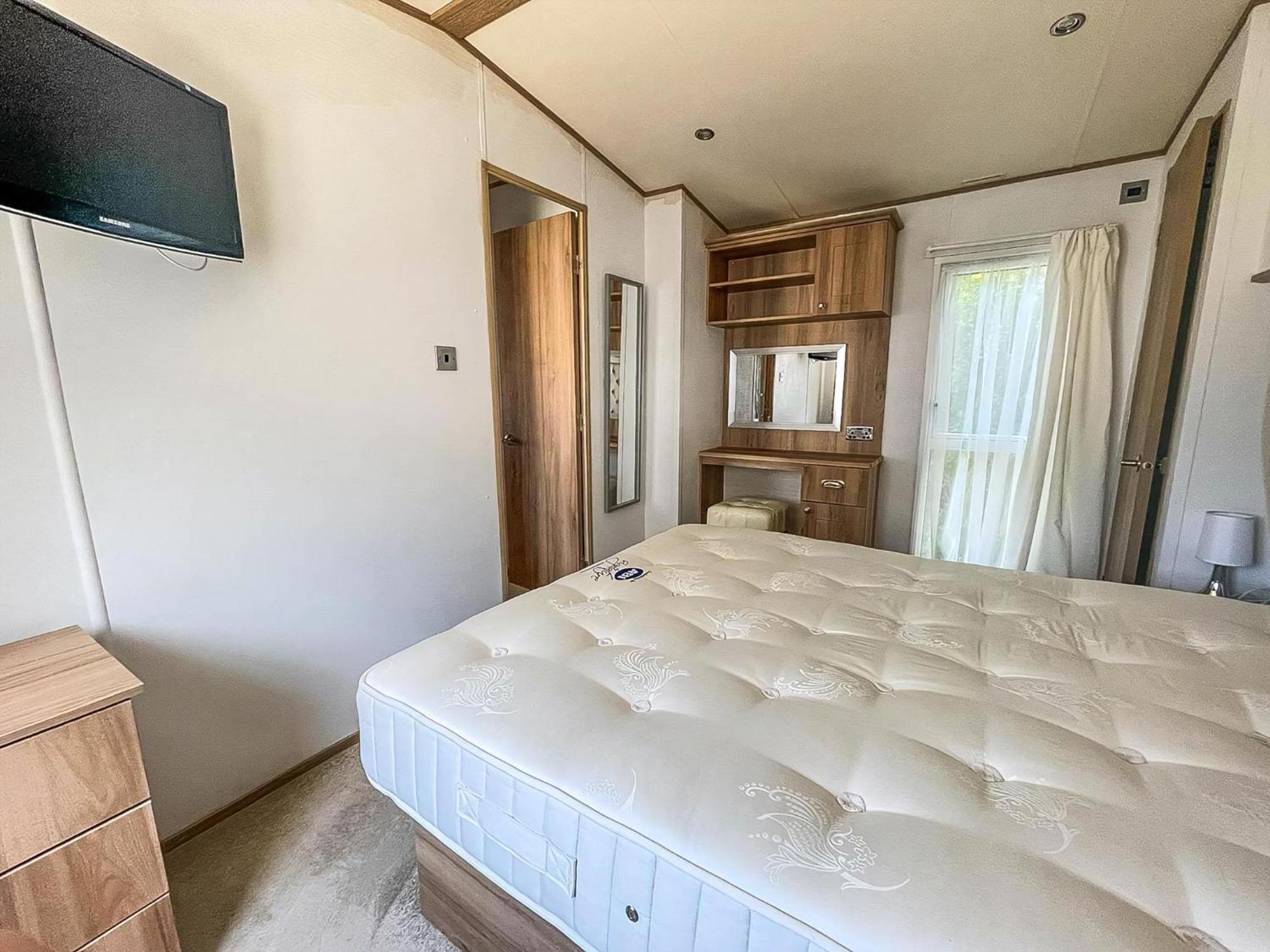 Beautiful Caravan With Decking At Carlton Meres Holiday Park, Suffolk Ref 60022M Saxmundham Luaran gambar